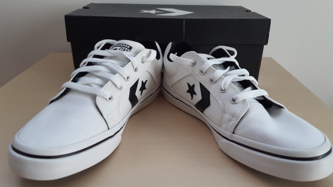 Нови унисекс кецове Converse, номер 40.5