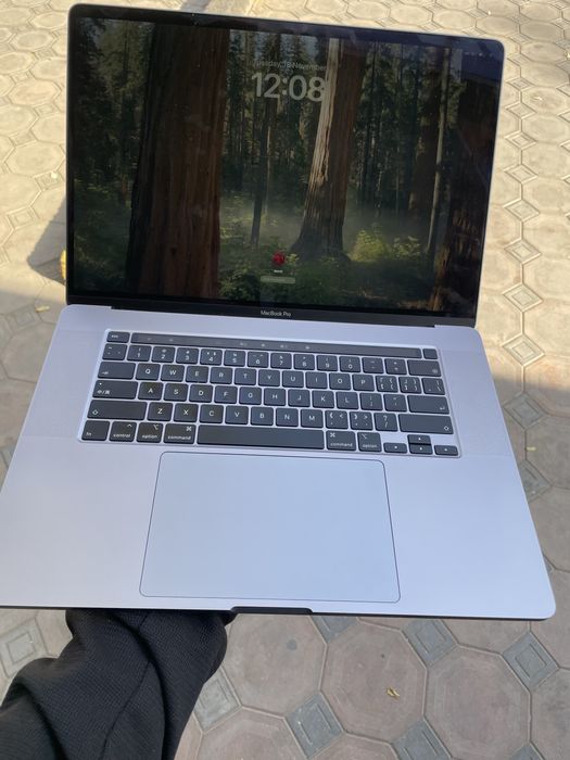 Macbook pro 2019 16-inch yomkisti 96 16/512 xolati 10/10