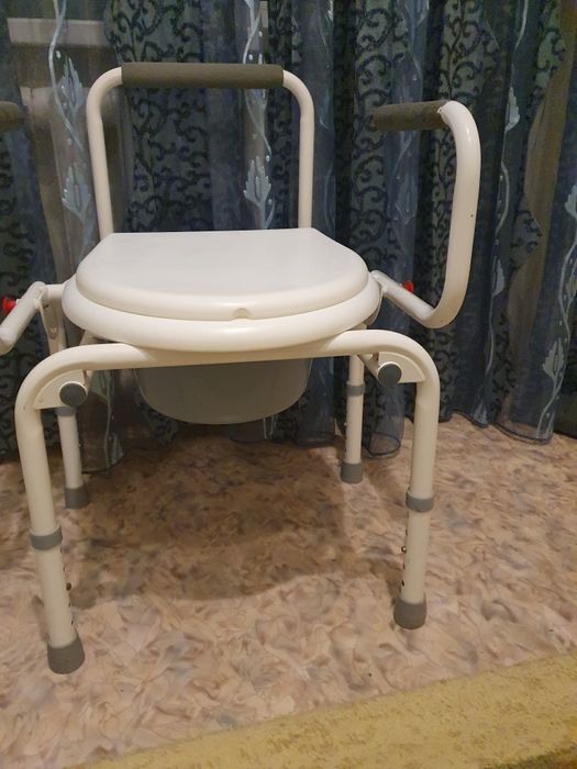 Кресло туалет...