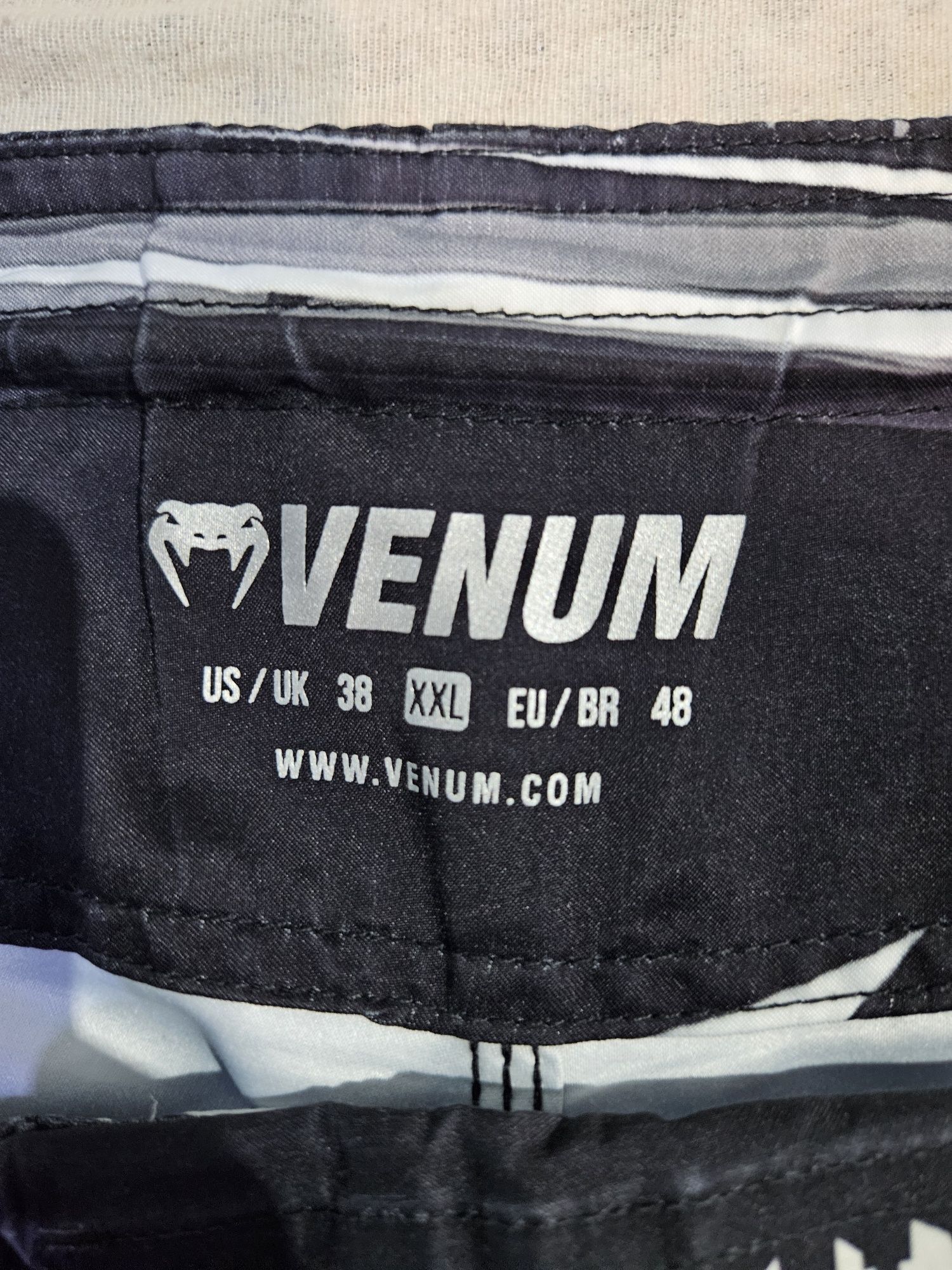Venum шорти оригинални