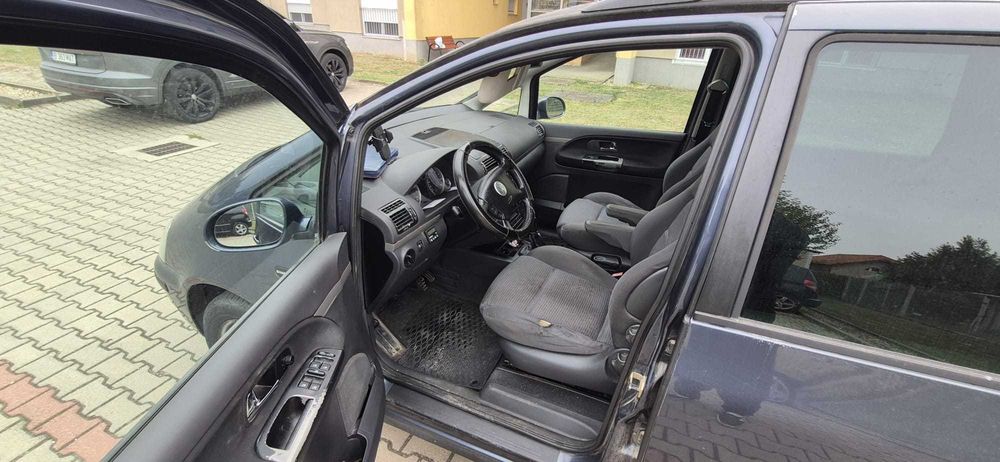 VW Sharan 1.9 TDi 130 Cp 2005 cu 7 Locuri