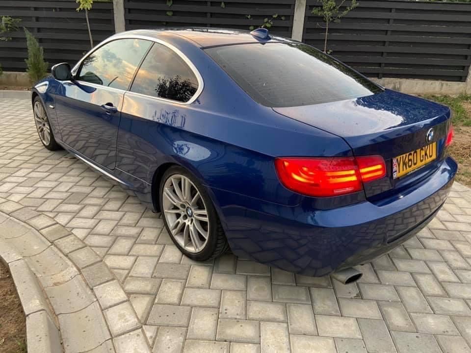 Dezmembrez BMW 320d E92 LCI an 2010