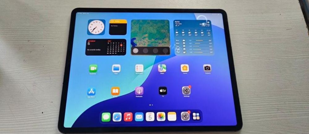 iPad pro (12.9 inch) (4th generation)