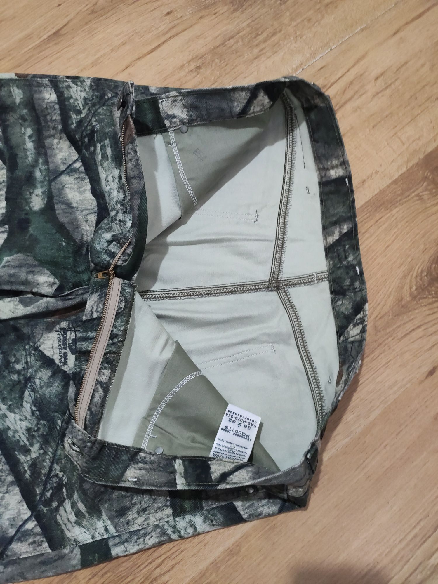 Blugi Wrangler Mossy Oak USA mărimea 38x32 (XXL)