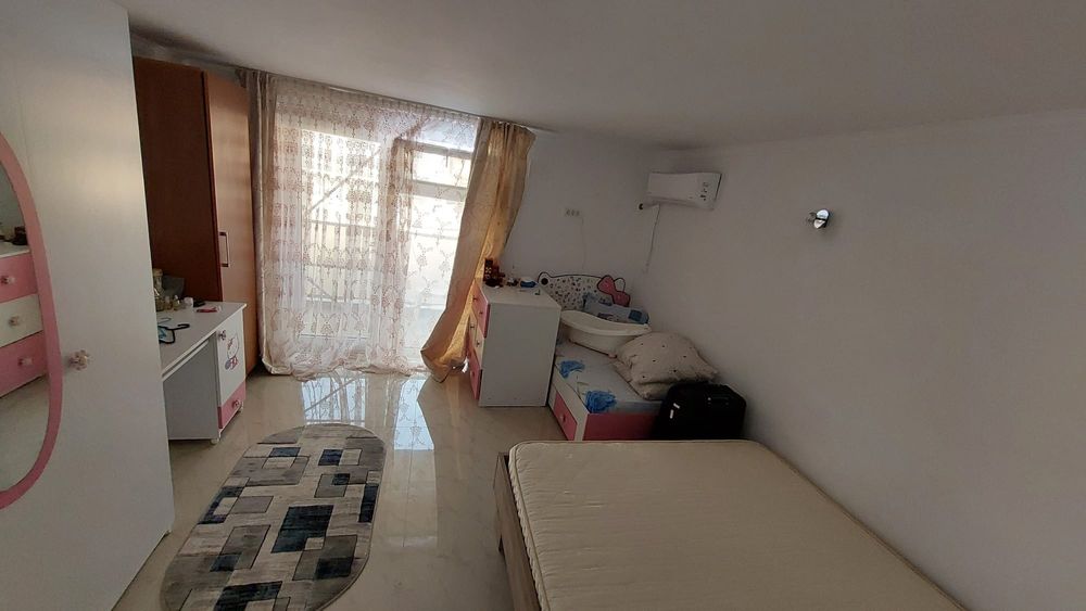 Inchiriez Vila /casa Individuala