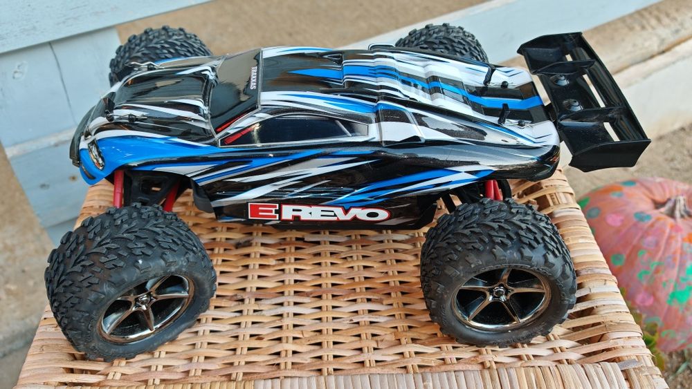 Traxxas E-Revo 1/16 mint condition