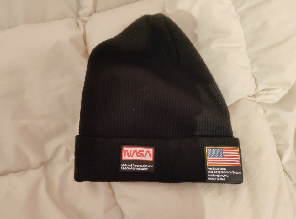 Зимна шапка NASA