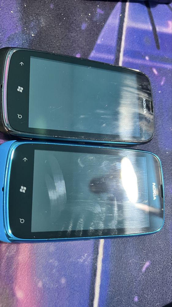 Doua Nokia 610 codate orange