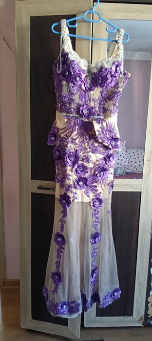 Vand rochie de seara