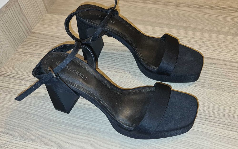 Vand sandale elegante Stradivarius, marimea 39