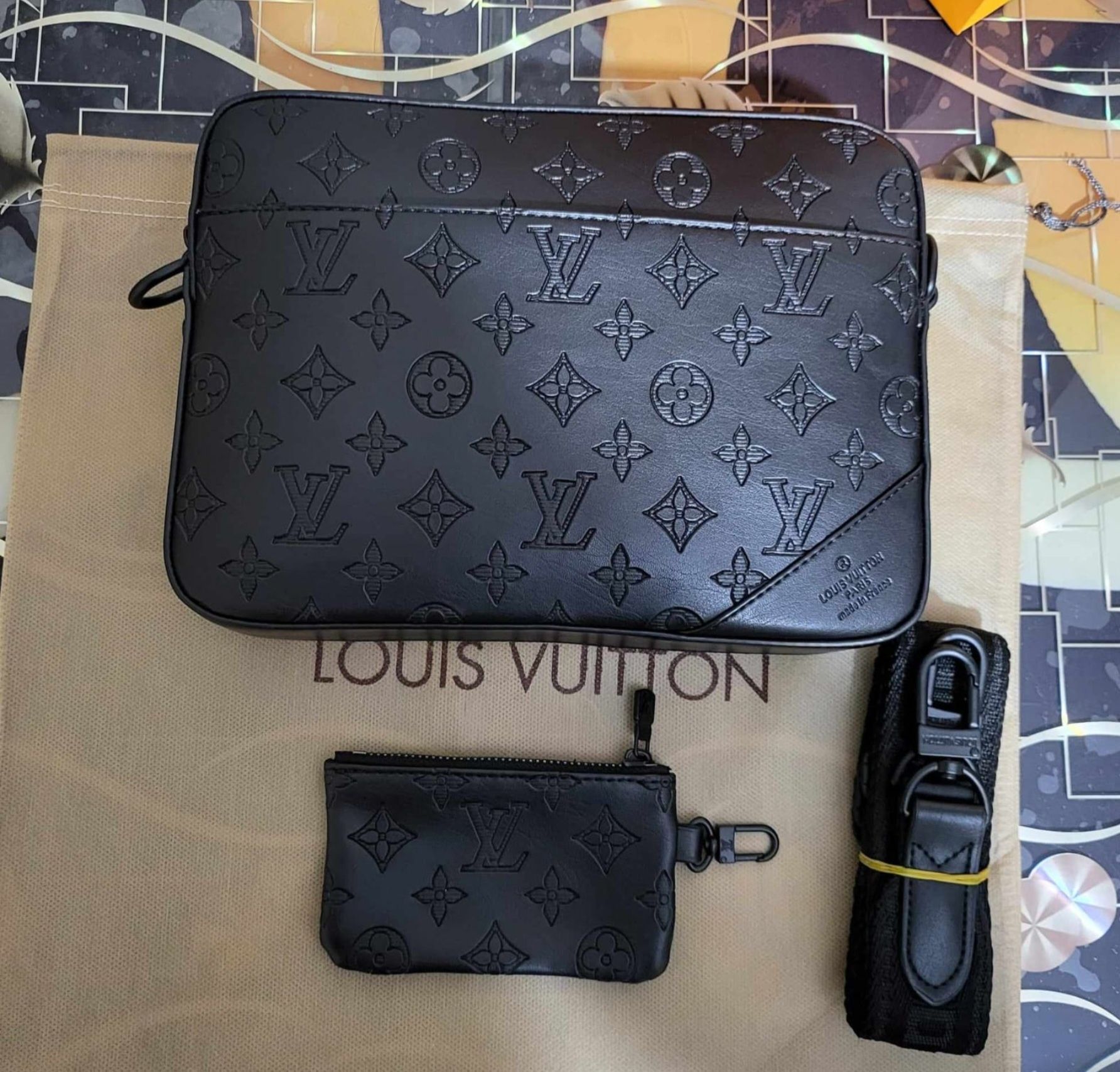 Мъжка чанта louis vuitton