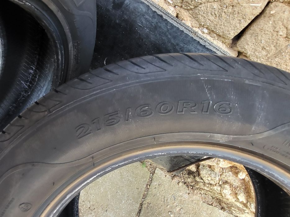 2бр 215/60/16 сава неразличими от новите