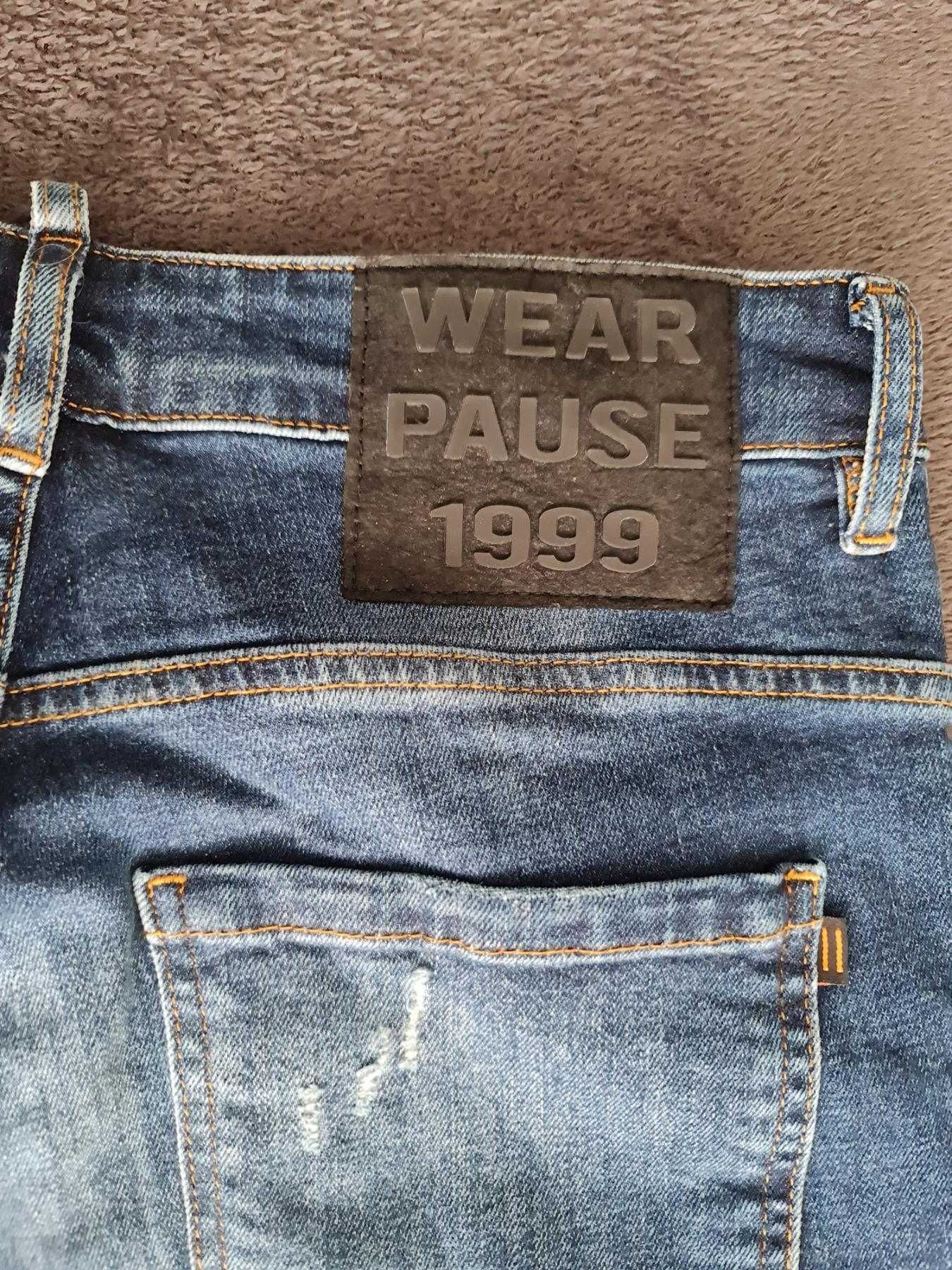 Продавам мъжки дънки Pause Jeans