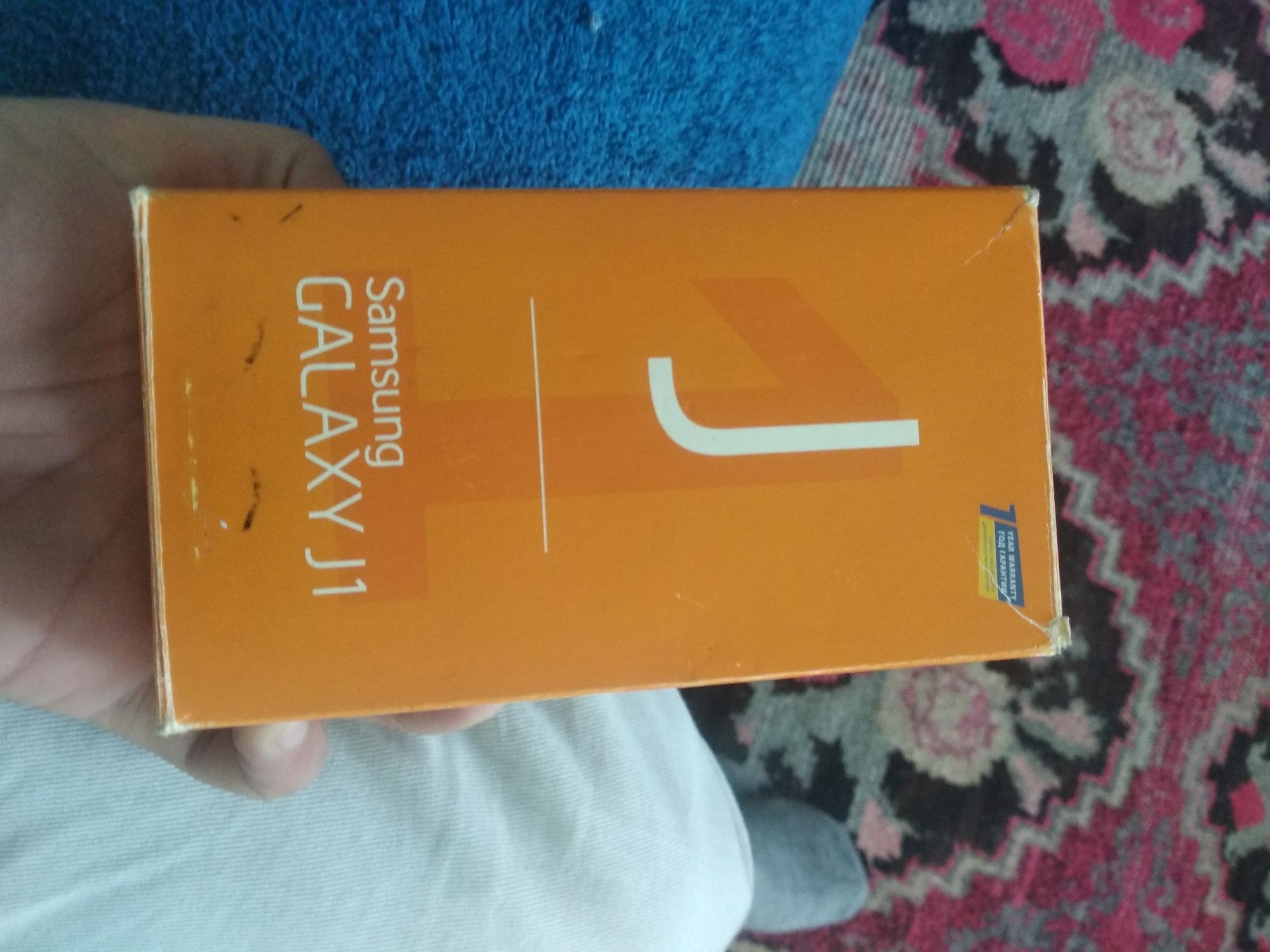 Samsung J 1 zudlik bilan sotiladi birqol telfon