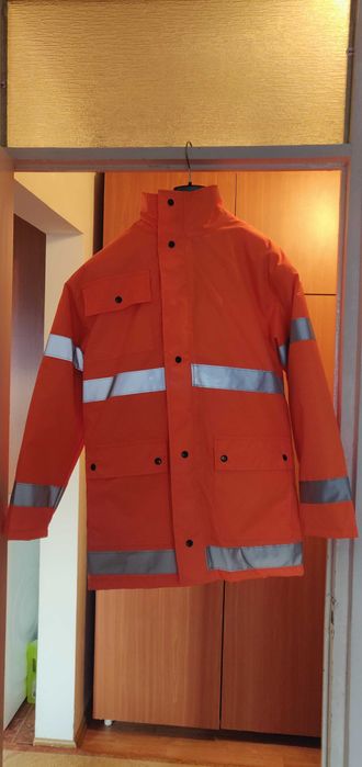 Vand scurta avertizoare+pelerina ploaie