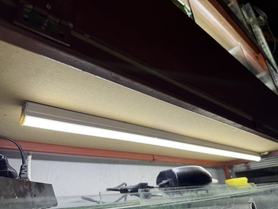 Стелаж с аквариуми