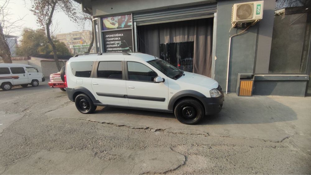 Laba largus Sotiladi