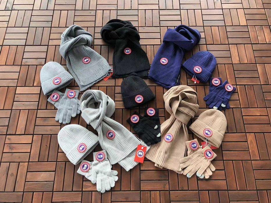 Set Caciula + Fular + Manusi Canada Goose Premium