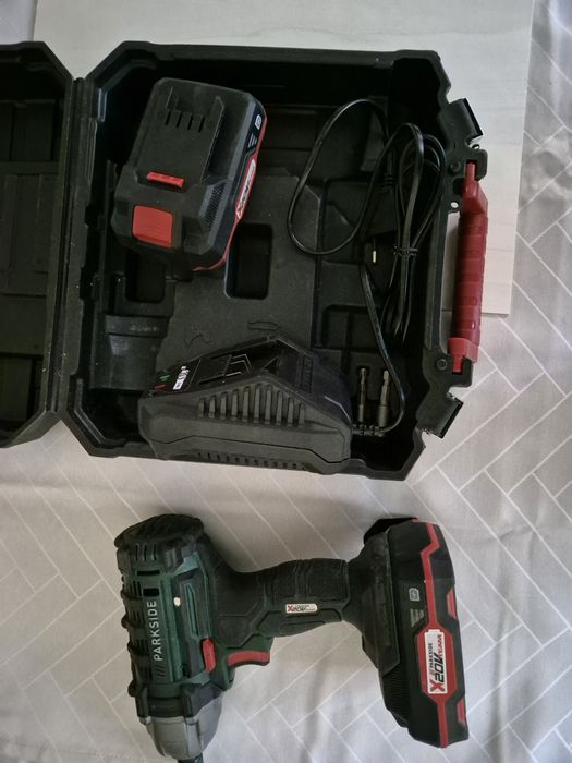 Autofiletanta cu impact Parkside cu acumulatori si incarcator