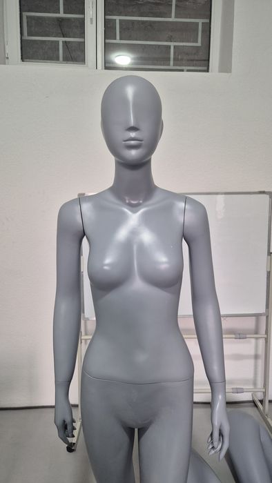 Маникен. Маникен для магазина