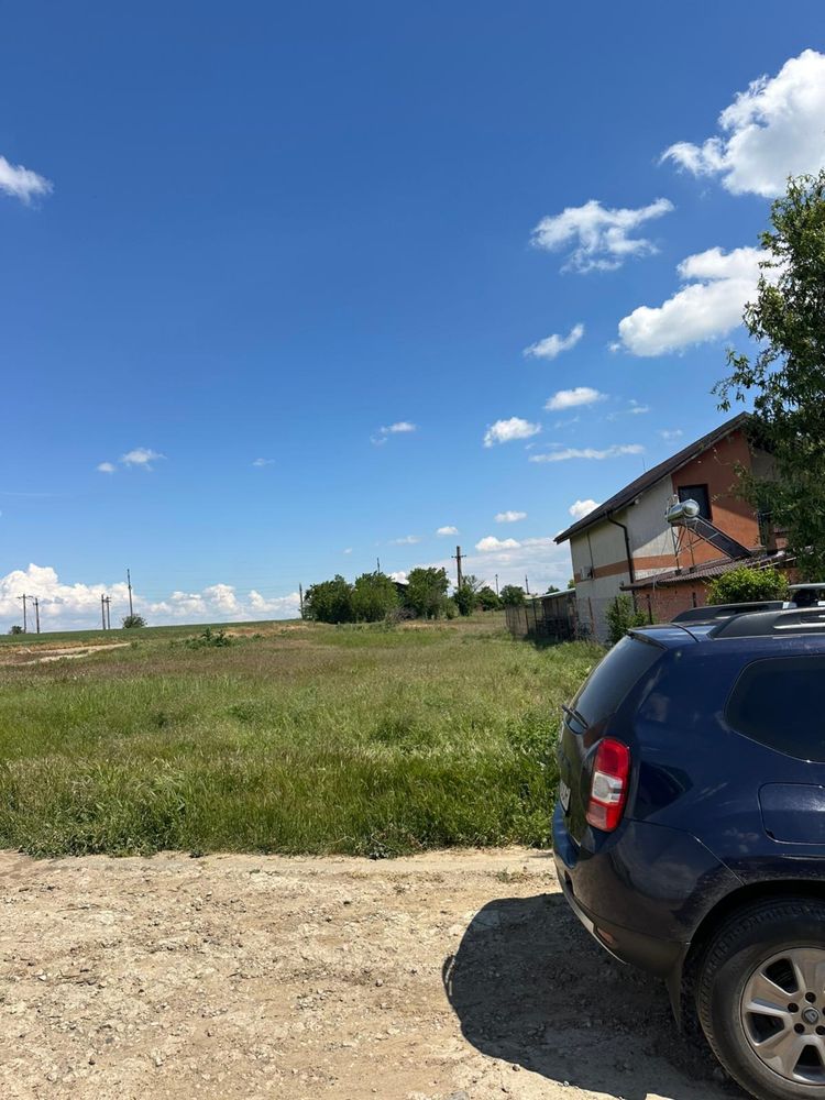 VAND teren SENDRENI intravilan !!! Proprietar
