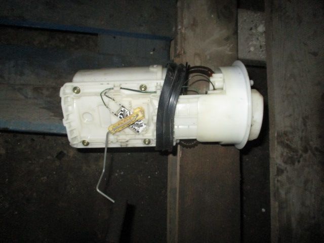 Pompa benzina rezervor Vw Golf 4 Bora A3 Octavia motor 1,4 si 1,6 benz