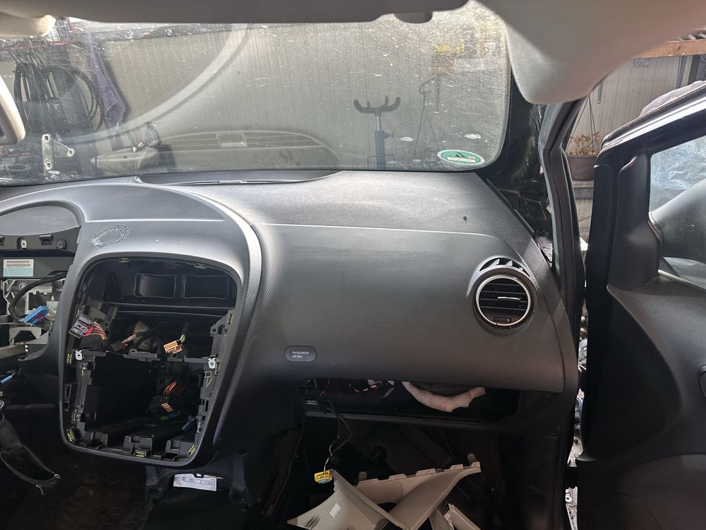 Табло със десен Airbag за Сеат Алтеа