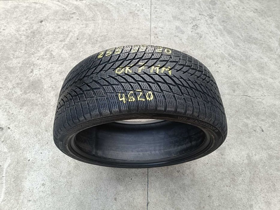 O anvelopa de iarna 255 35 20 nokian wr snowproof p 7 mm