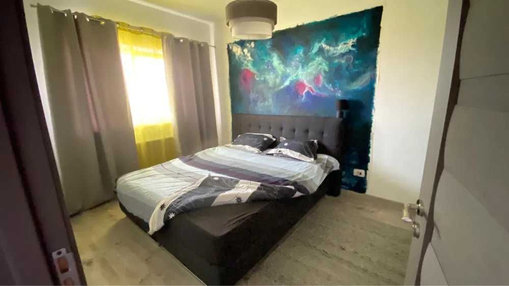 Vand apartament central Luceafarul cu vedere spre centru -gradina zoo