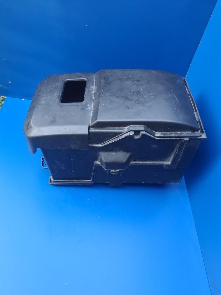 Capac/Carcasa baterie Volvo V50/S40/C30, 1.6/2.0 diesel
