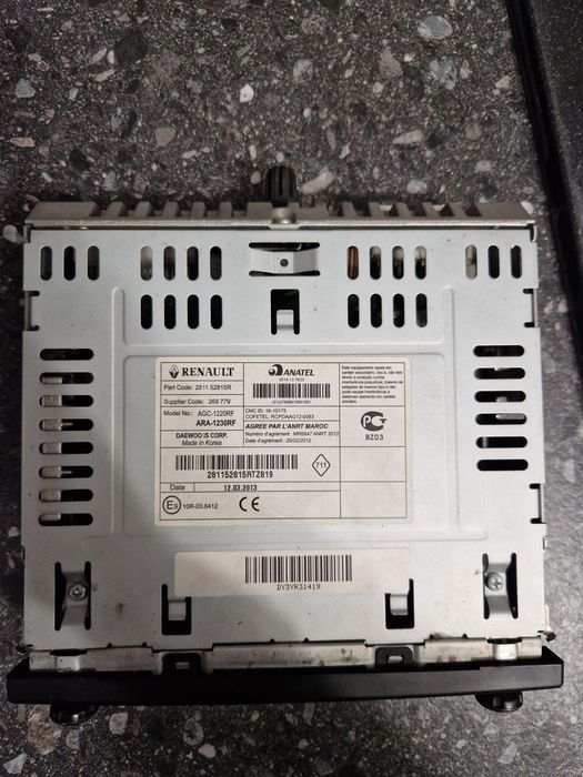 Vand Mp3 radio renault,dacia bluetooth perfect funcțional
