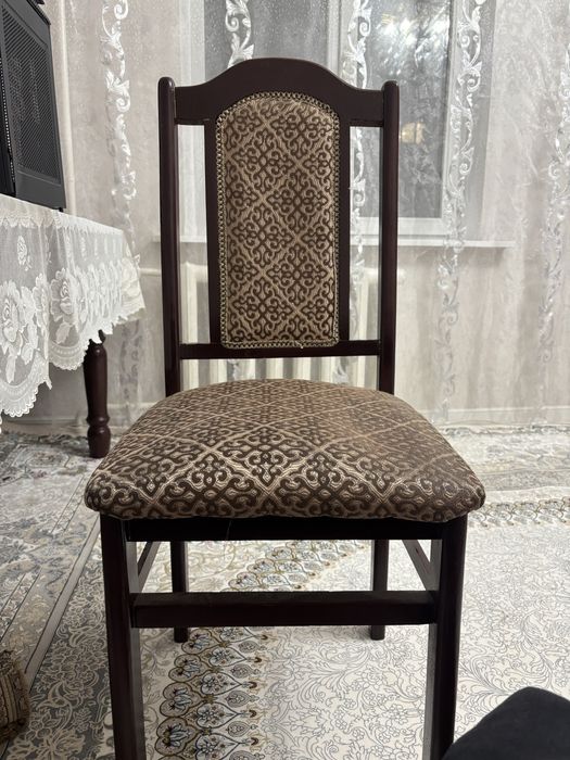 стульчик с узорами,8 штук со спинками,цена за один стул