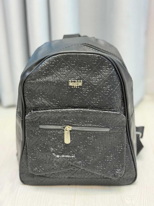 Дамска раница Guess