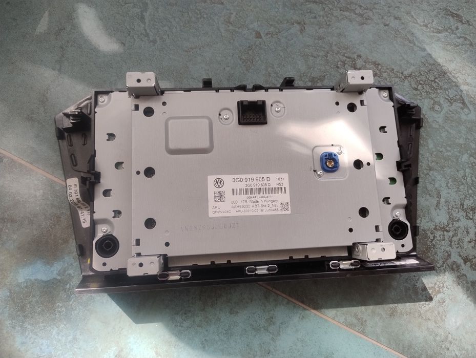 Display 6.5" si rama adaptoare Volkswagen Passat b8