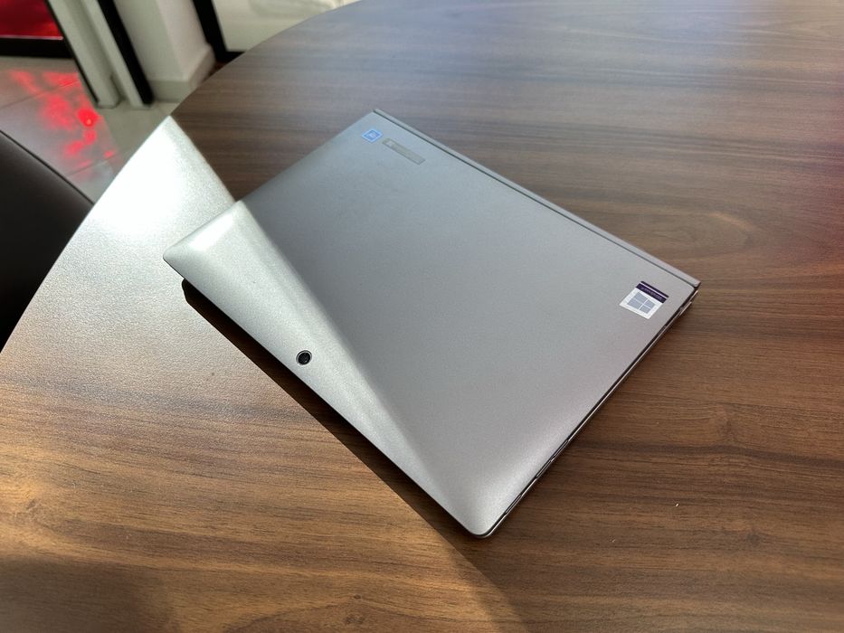 Лаптоп Lenovo D330