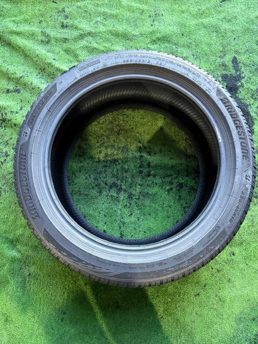 Anvelope Iarna 235/45/18 Bridgestone