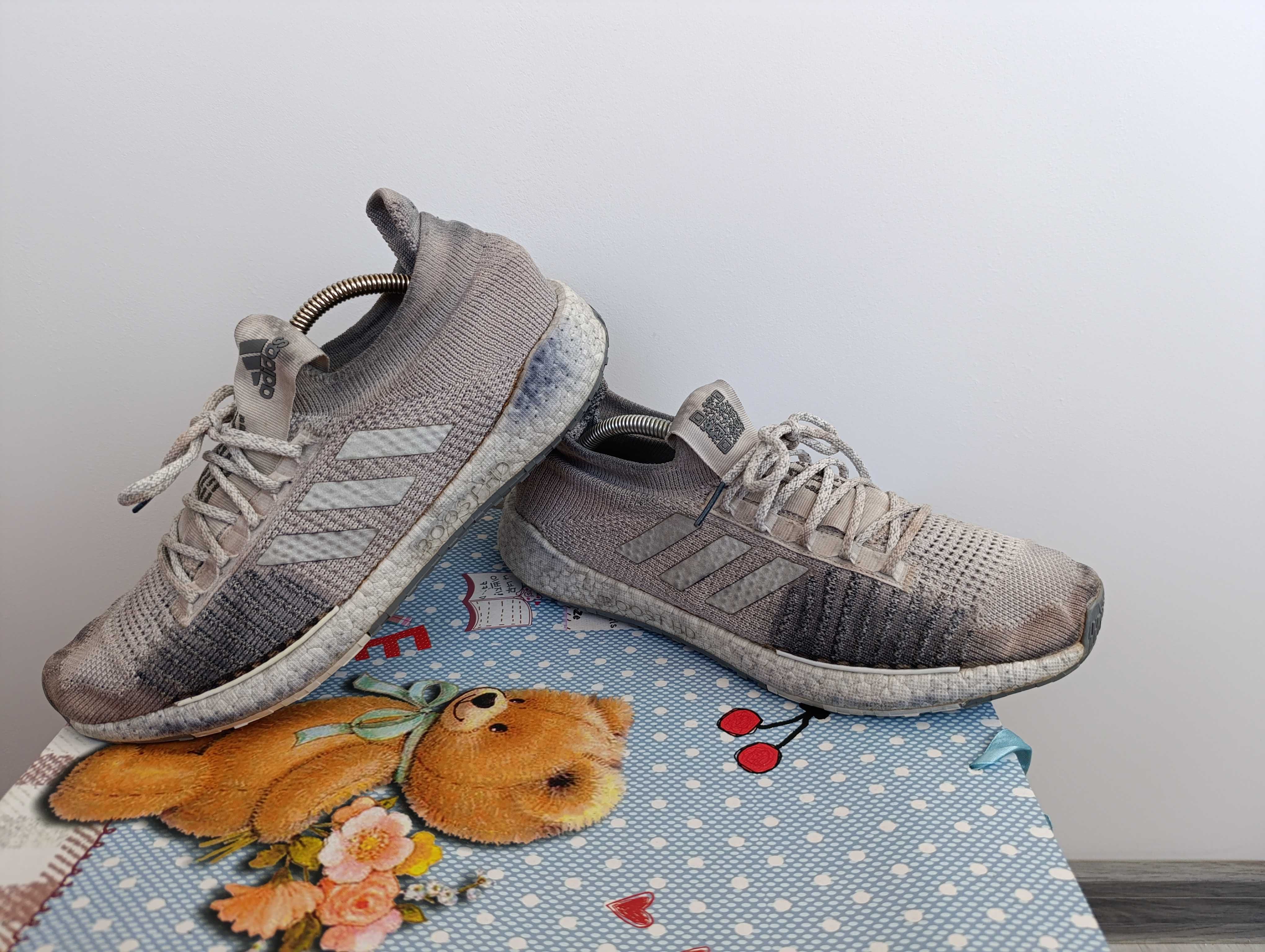 ''Adidas Pulseboost HD''оригинални маратонки 45 номер