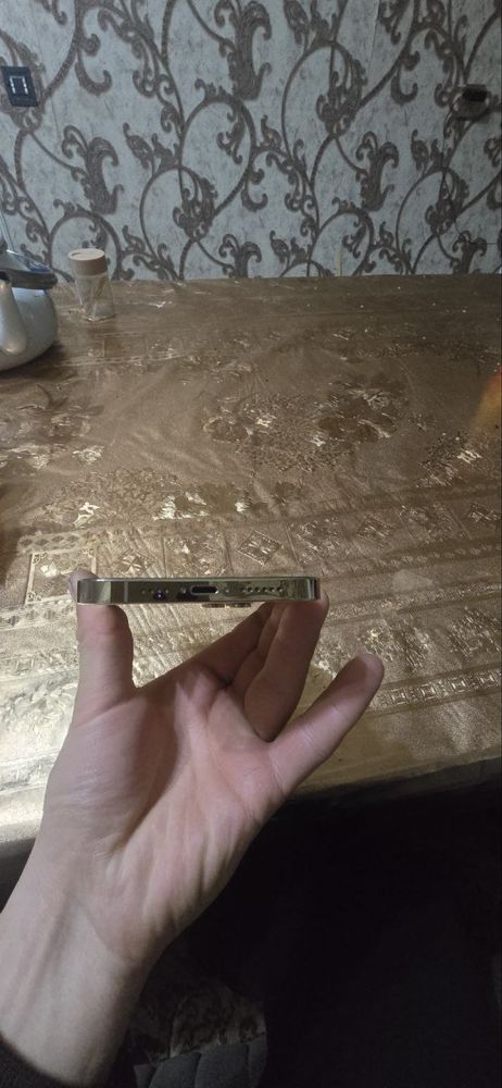 iphone 12 pro max golt