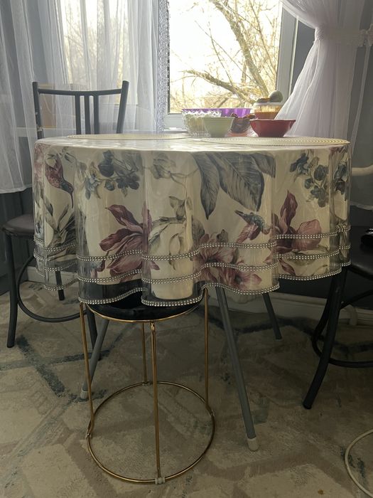 Продам стол кухонный