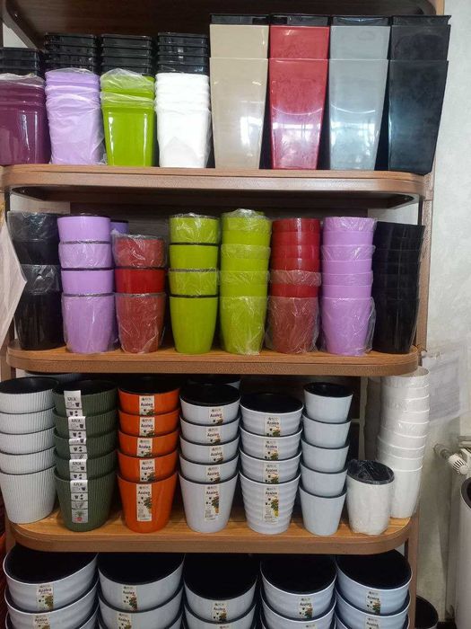 Горшки пластиковые