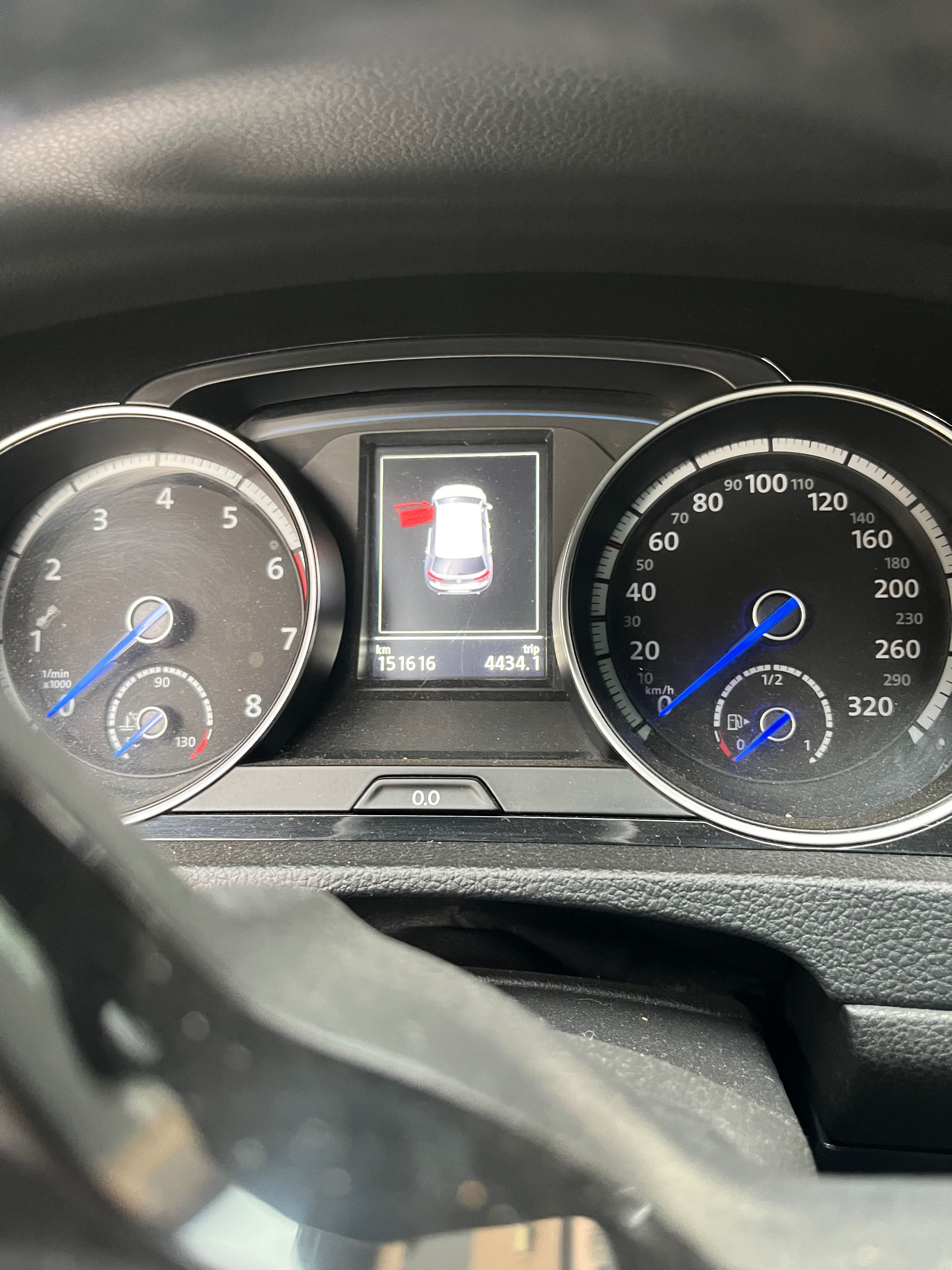 Vând Golf “R” din 2016.  312cp