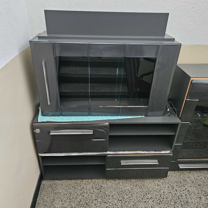 Продавам холна секция