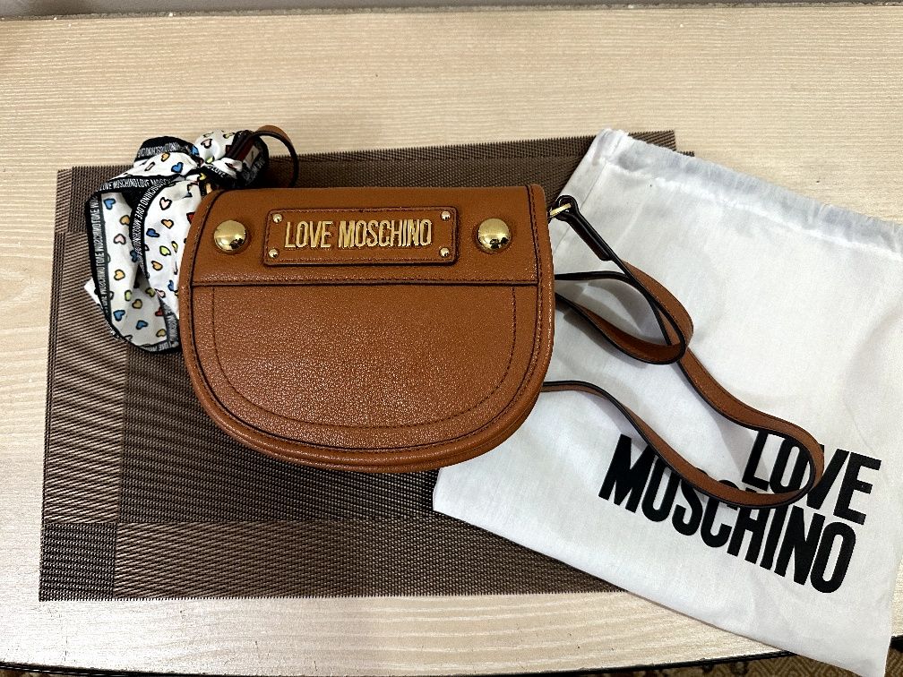 Оригинальные сумки Love Moschino