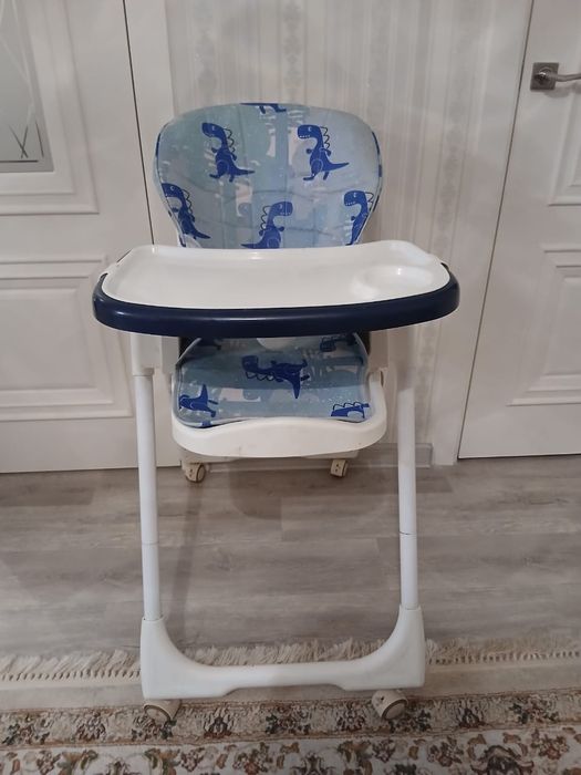 Детский стол для кормления