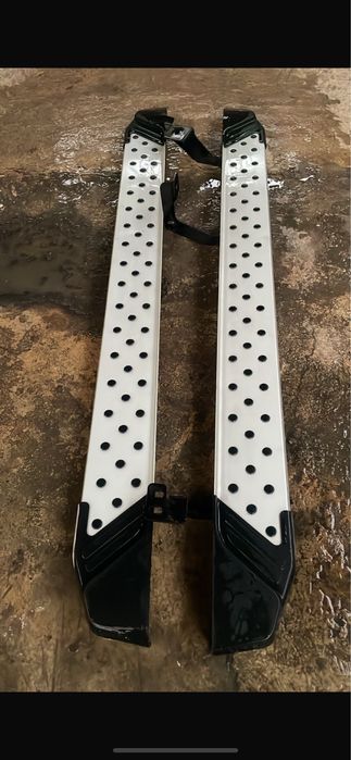 Пороги на авто универсальные.