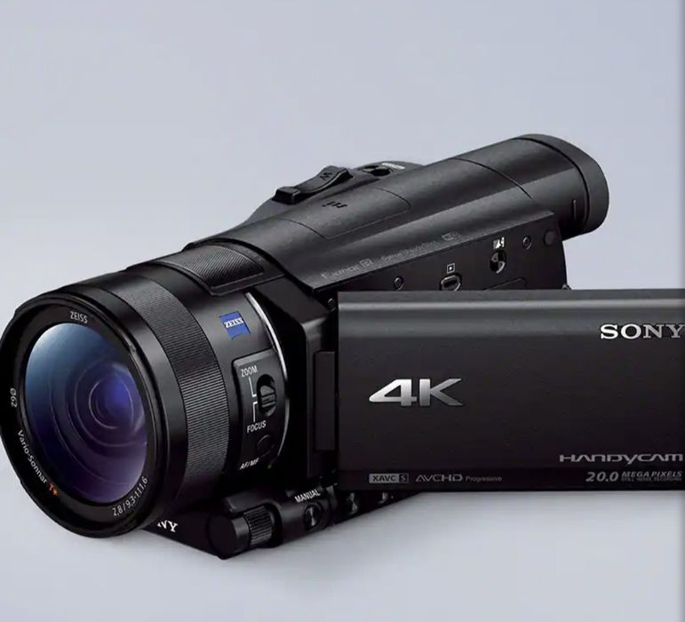 Camera 4K Sony FDR AX100E