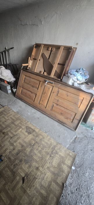 Дверь с коробкой с замком