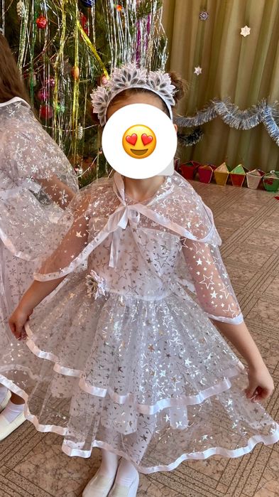 Костюм снежинки , рост 130. Продам вместе с ободком ручной работы