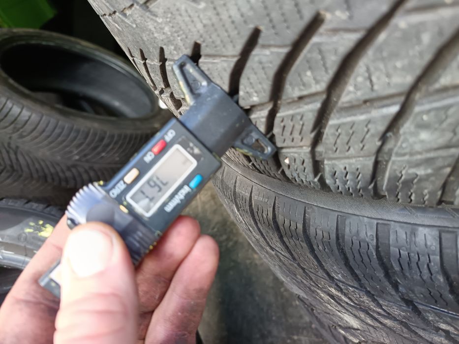 Anvelope MS iarna 245 40 19 nokian 2020 7.5mm