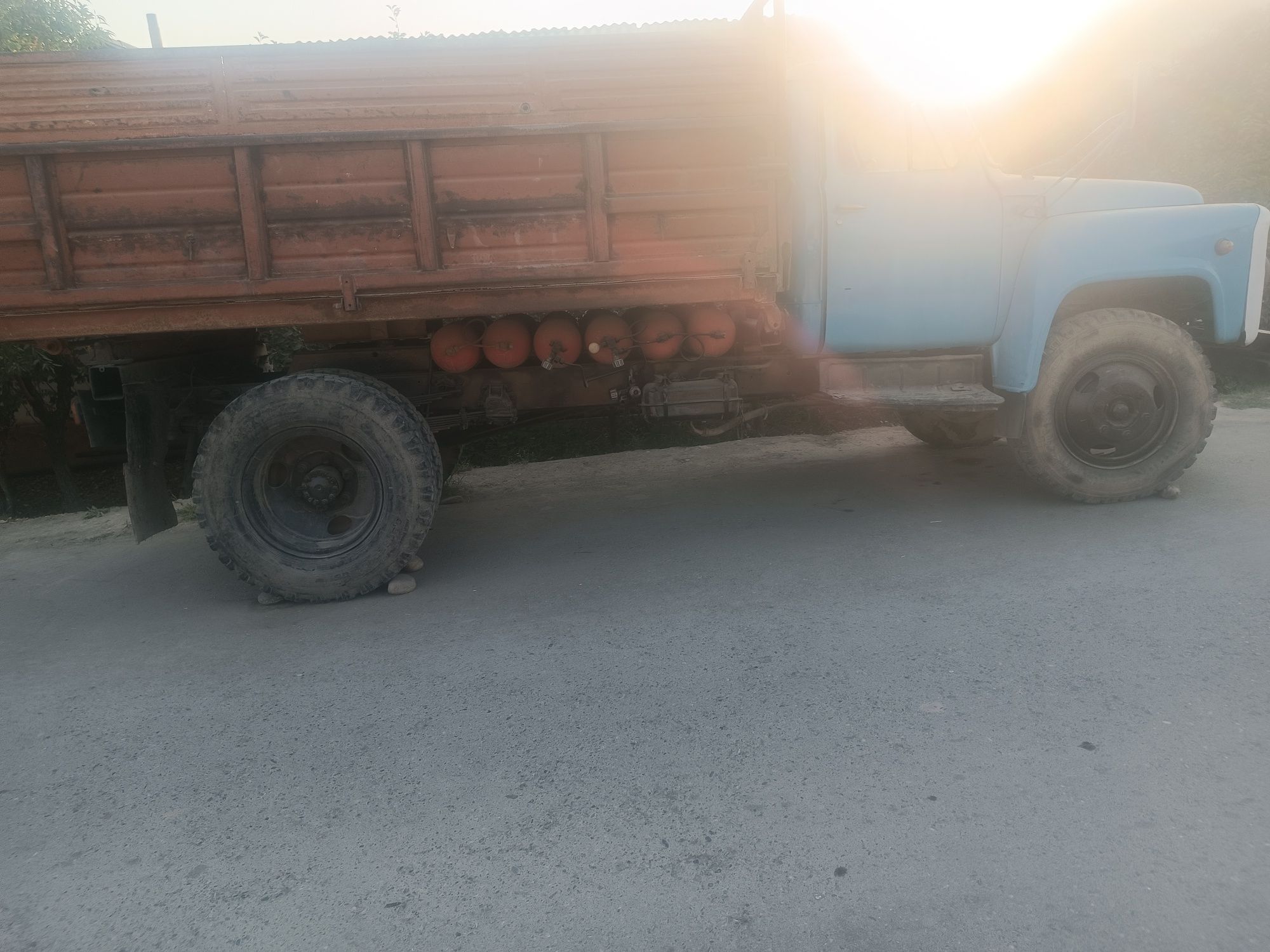 Yuk avtomobili somasval